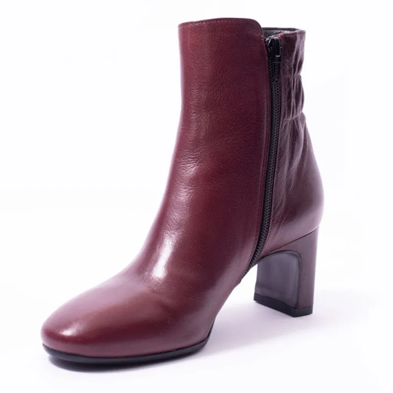 Boots à talon en cuir bordeaux, de la marque Homers