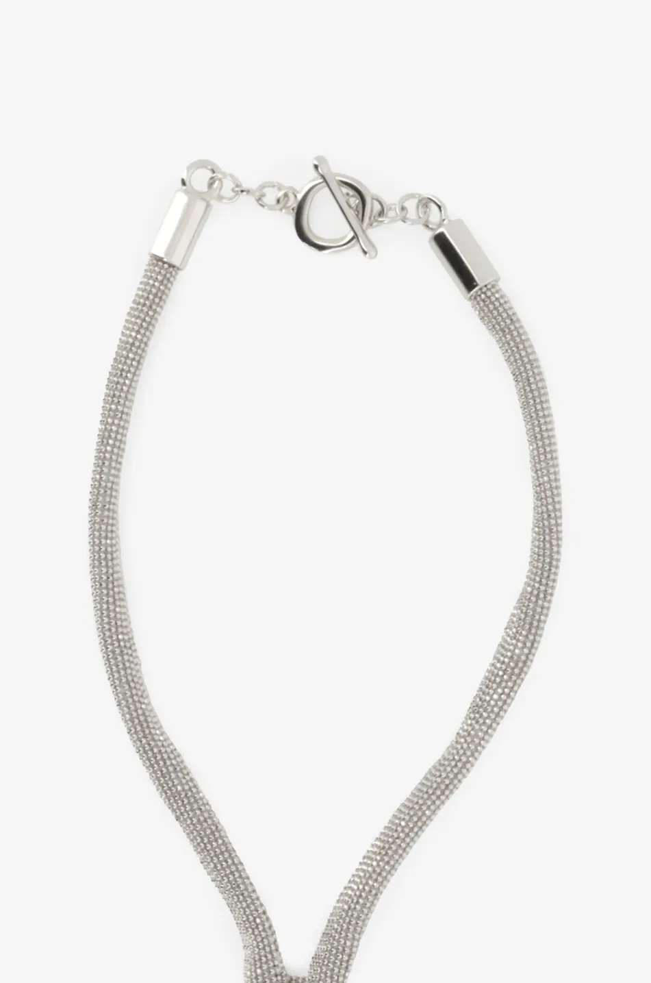 Collier cravatte orné de fil diamante